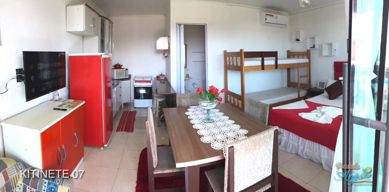 Pousada Anjos - A 2 Quadras Do Mar Bed & Breakfast มาติญอส ภายนอก รูปภาพ